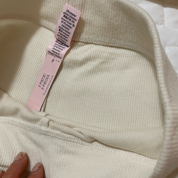 New - VS Glow softest Waffle cami & shorts 2-piece Set - Picture 6 of 8